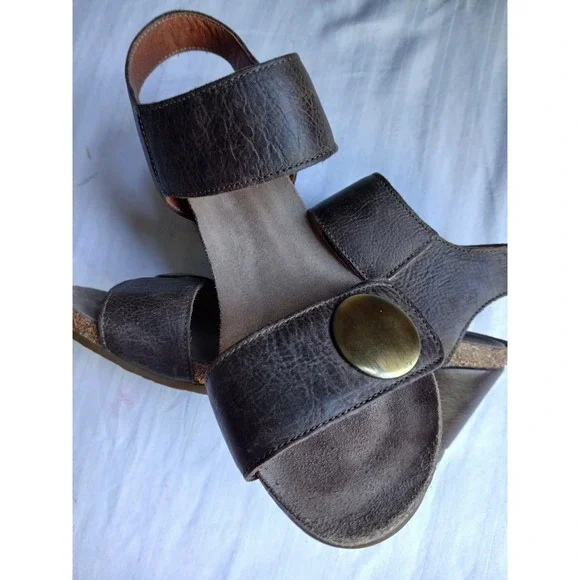 Taos Sandals 37 / 6.5 Wedge Cork Cushioned Comfort Casual Leather Adjustable - Picture 13 of 13